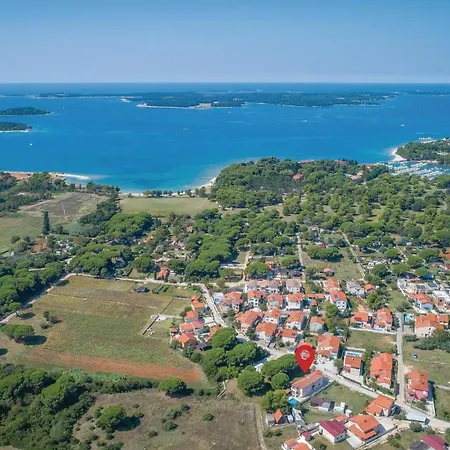 Holiday Home Valbandon I *